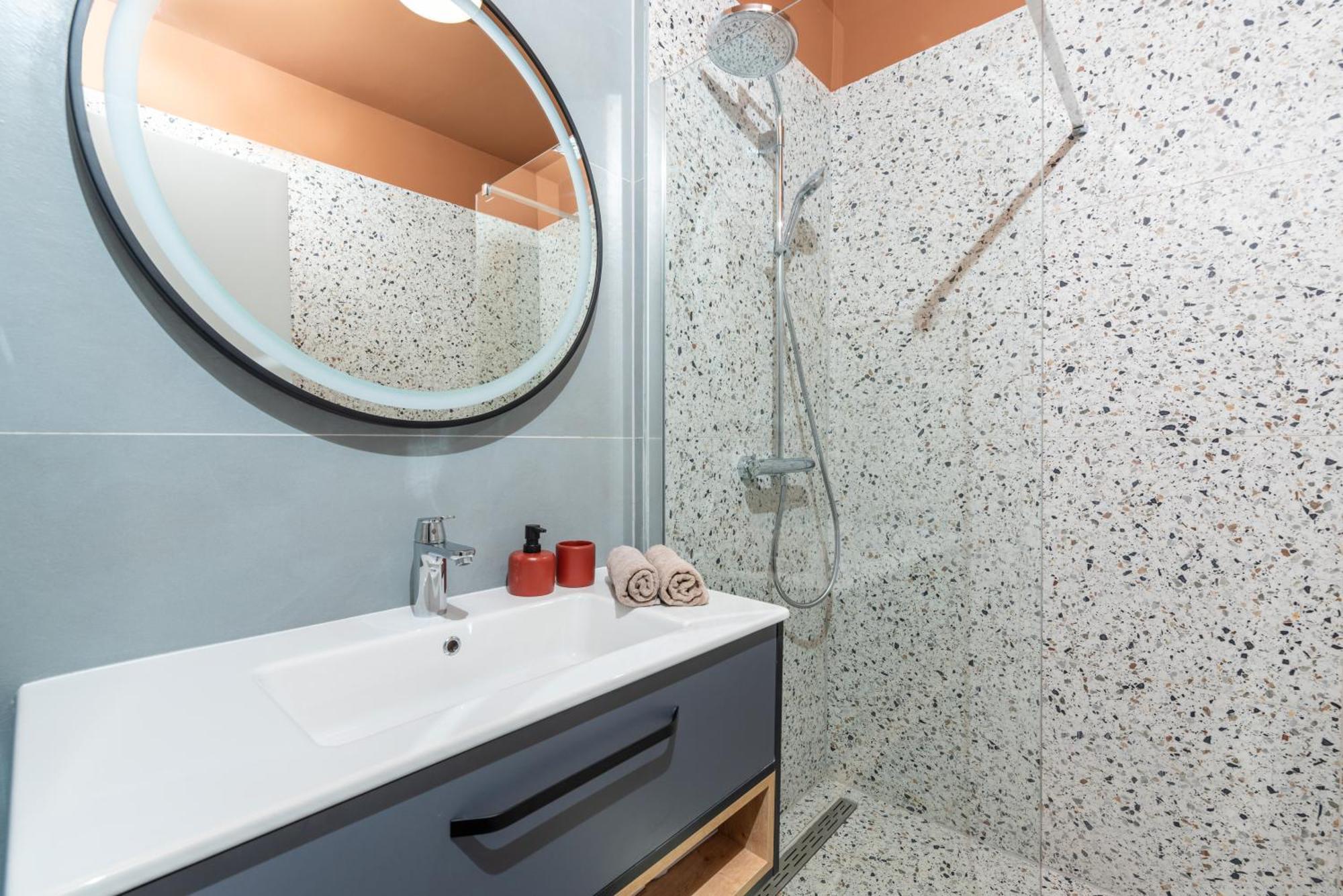 New Stylish Casa Melisa With 2 Gardens And Bbq Facilities! Vikendica Porec