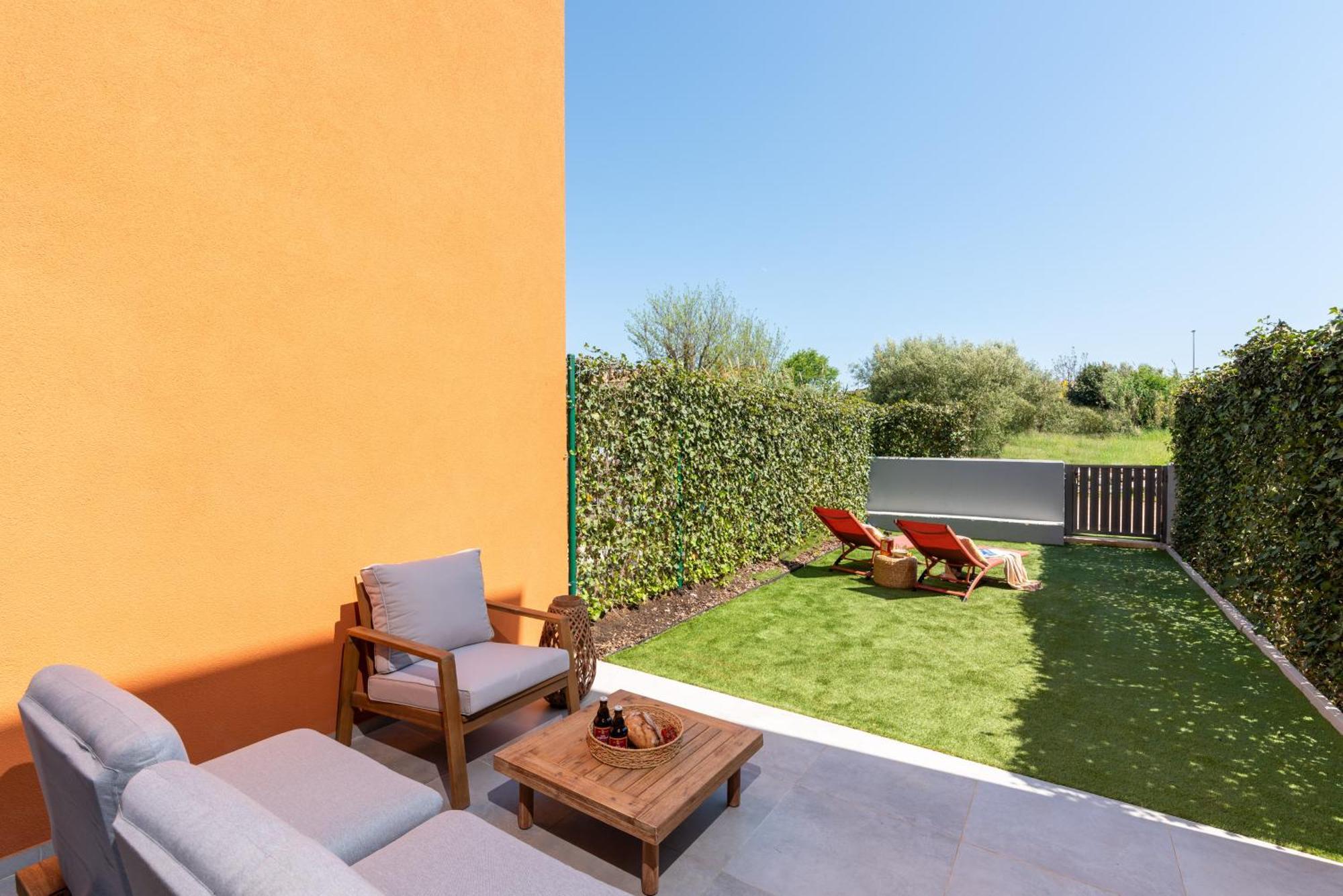 New Stylish Casa Melisa With 2 Gardens And Bbq Facilities! *